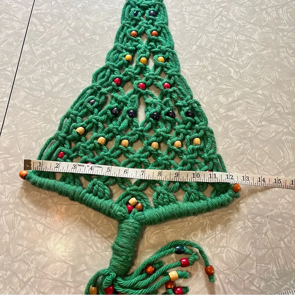 vintage macrame christmas tree green red wooden beads wall‎ hanging kitschy